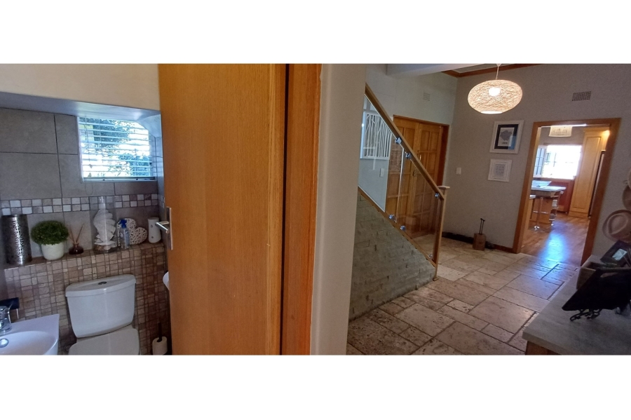 5 Bedroom Property for Sale in Jim Fouchepark Free State